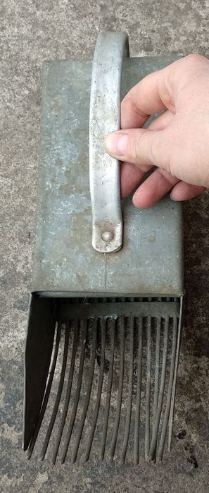 Гребілка для збору ягід.