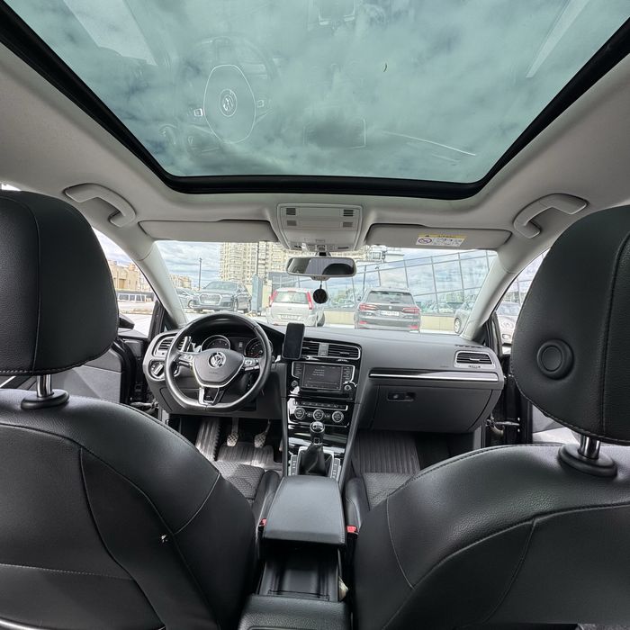 Volkswagen Golf VII 2015 року