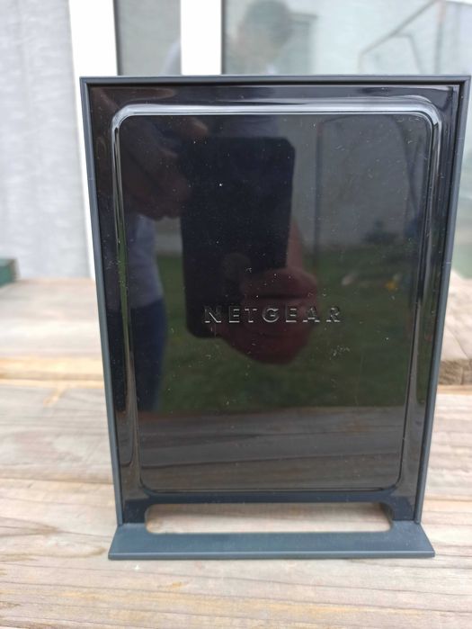 Netgear Wireless 300 router (Como Novo)64750859268738121