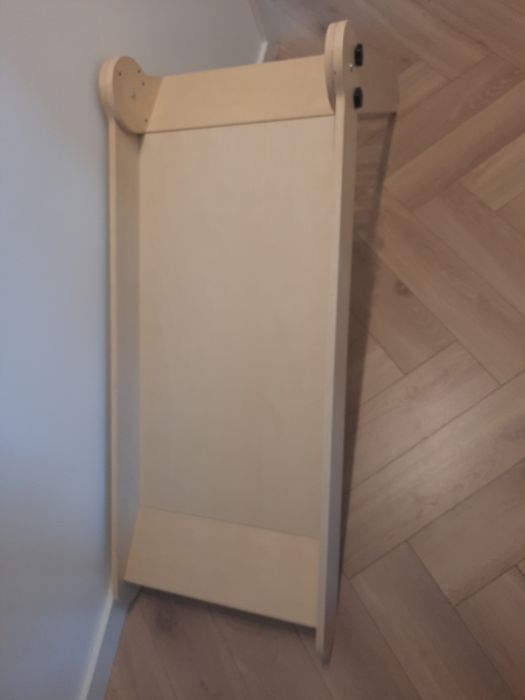 Drewniana zjeżdżalnia