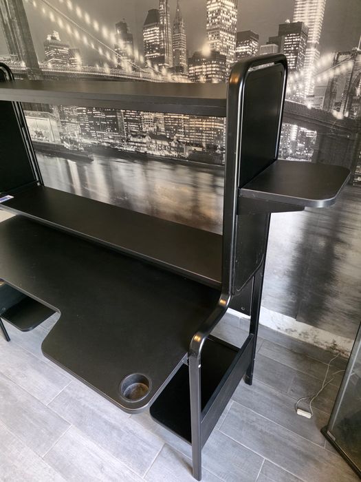 Secretária IKEA FREDDE Gaming/Computador Preta