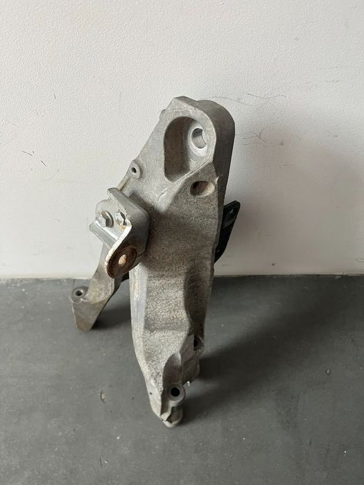 VW TRANSPORTER T5 T6 T6.1 2,0 TD ŁAPA SILNIKA MOCOWANIE 7LA199370A