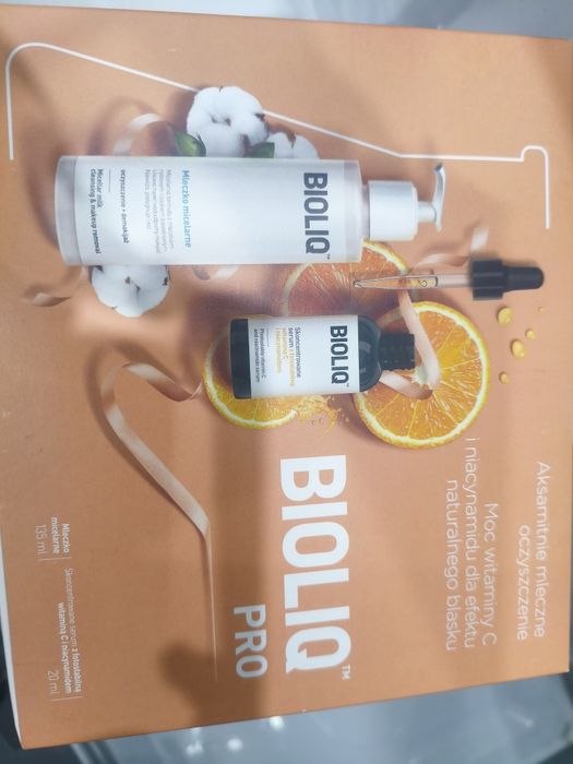Zestaw kosmetyków Bioliq mleczko i serum