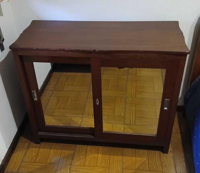 Aparador Movél Antigo