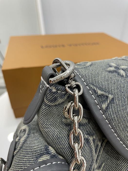 Сумка Louis Vuitton