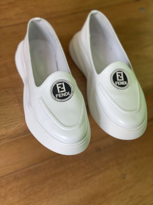 Шкіряні жіночі мокасини кросівки снікерси