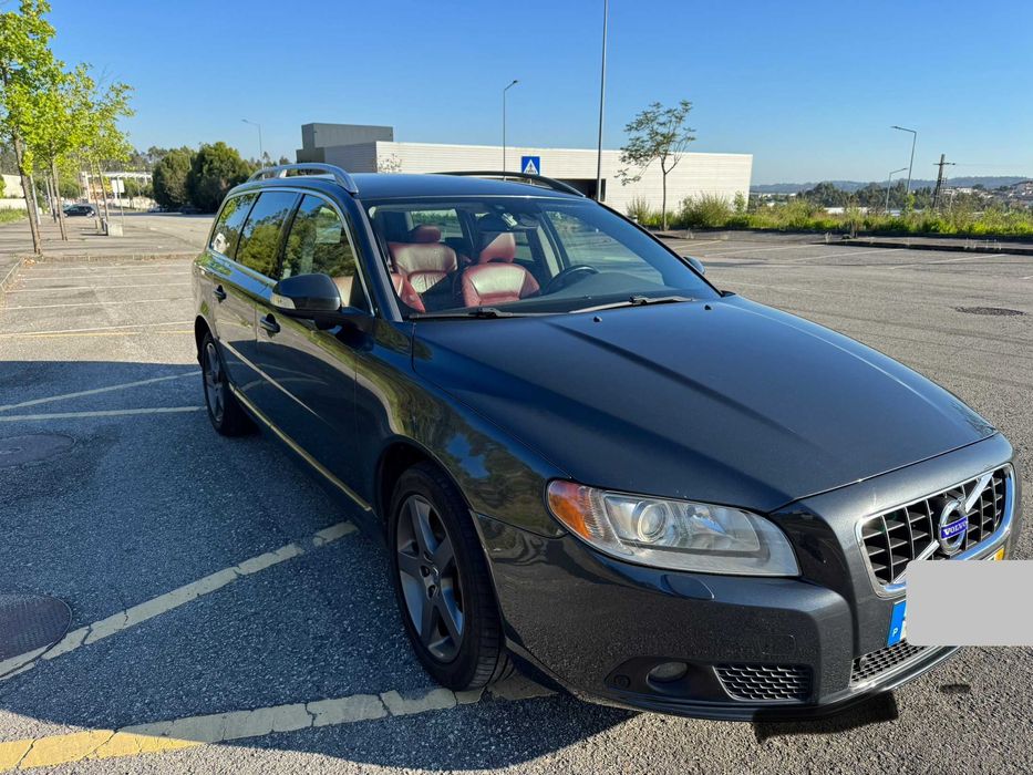 VOLVO V70 Summum (Full Extras)