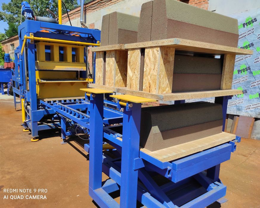 Вибропресс, линия полуавтоматическая для производства бордюра, плитки
