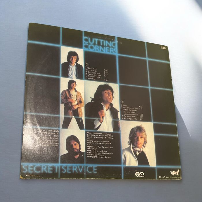 LP Vinil Secret Service – Cutting Corners (1982) Original