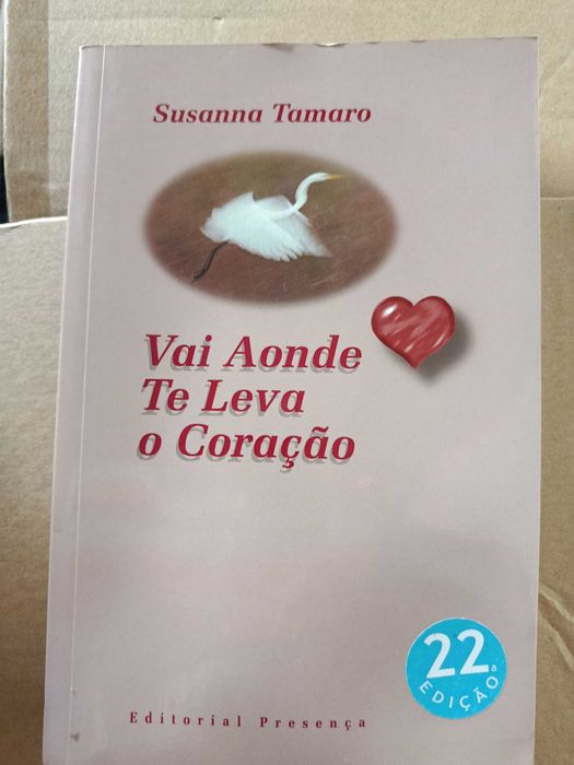 Livros variados de diferentes autores