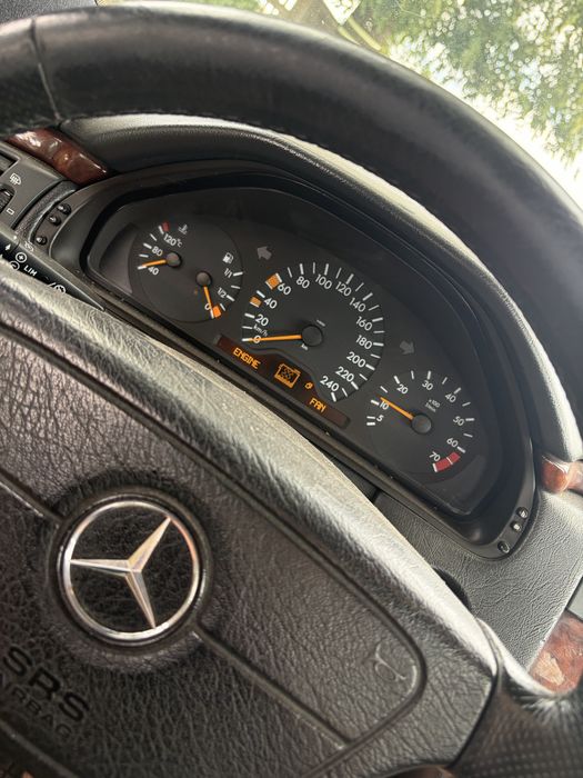 Mercedes benz w210