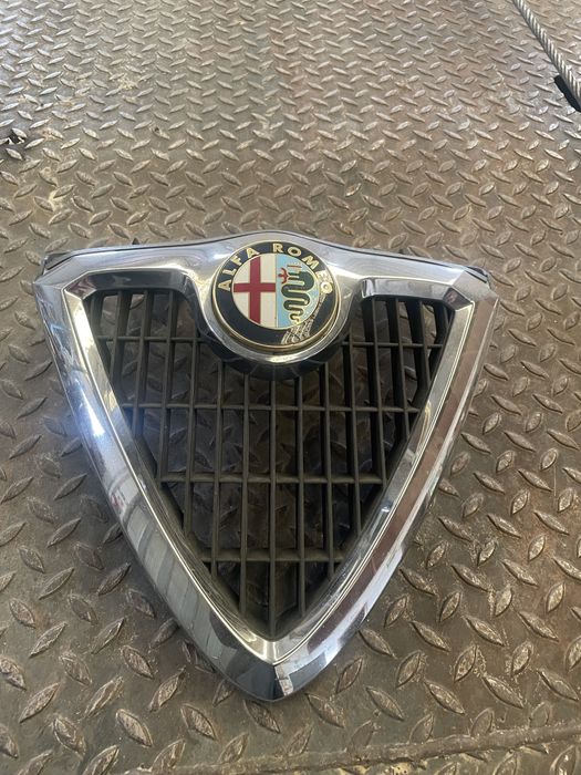 Grelha/Scudeto alfa 156 mk1