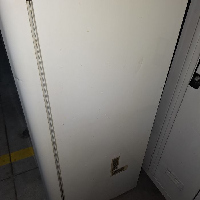 Frigorífico Indesit em muito bom estado.