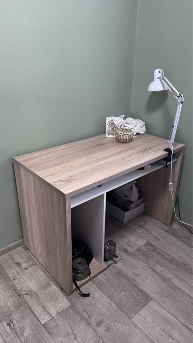 Стол письменный