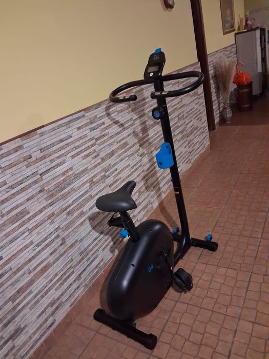 DOMYOS Bicicleta Estática Essencial EB 120