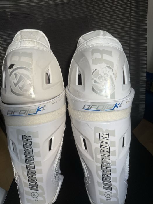 Хокейні наколінники