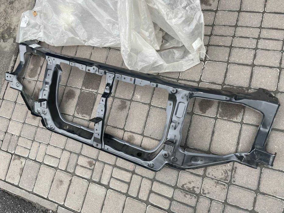 Решетка радиатора Mitsubishi Pajero Wagon 4 паджеро вагон