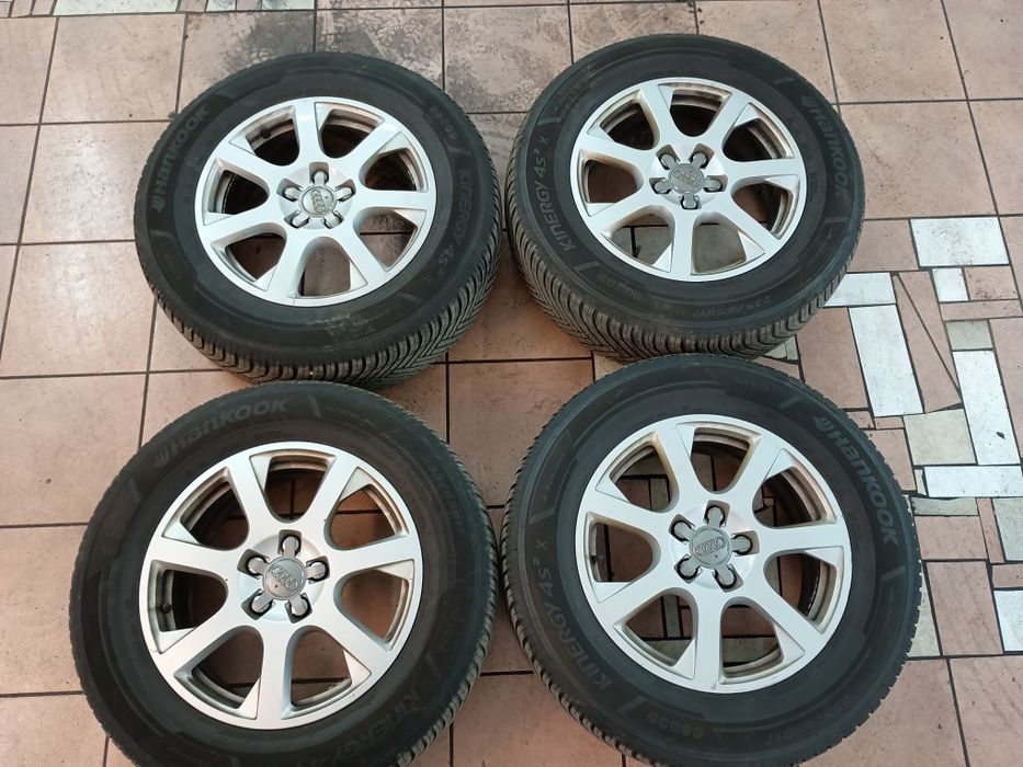 Oryginalne Alufelgi Audi Q5 17 " 5x112 Opony wielosezonowe  235/65/17