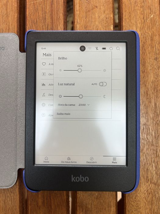 Kobo Clara BW com capa original
