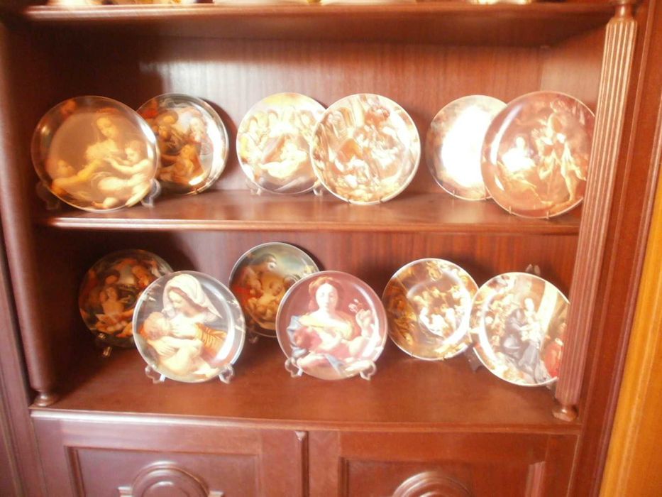 Conjunto de 12 pratos de Natal da Vista Alegre