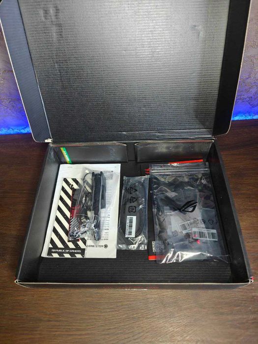 Материнська плата Rog Strix X870-F Gaming Wifi (AM5) 7000-9000 AMD