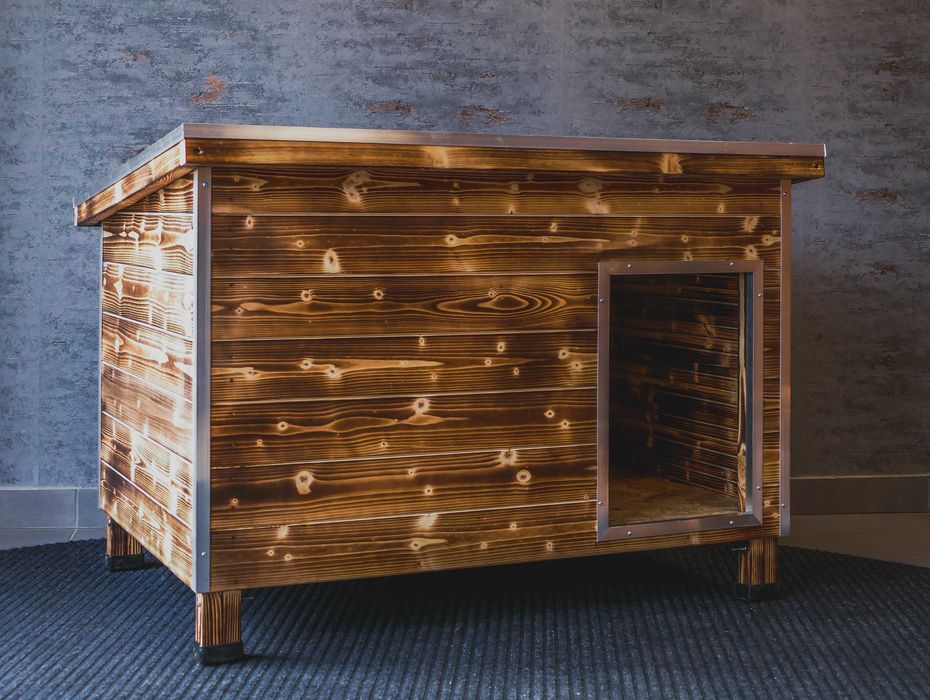 Buda dla psa ROCKY  1 - drewno opalane