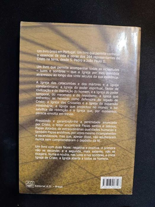 História dos Papas de Heitor Morais