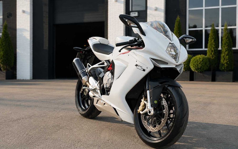 MV Agusta F3 675 2013, біла - практично нова, 5750 км