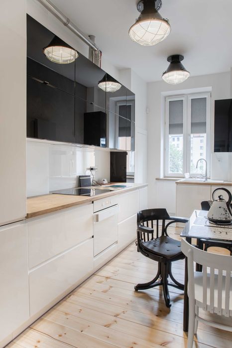 Apartament/mieszkanie: 3 pokoje, 96 m, balkon