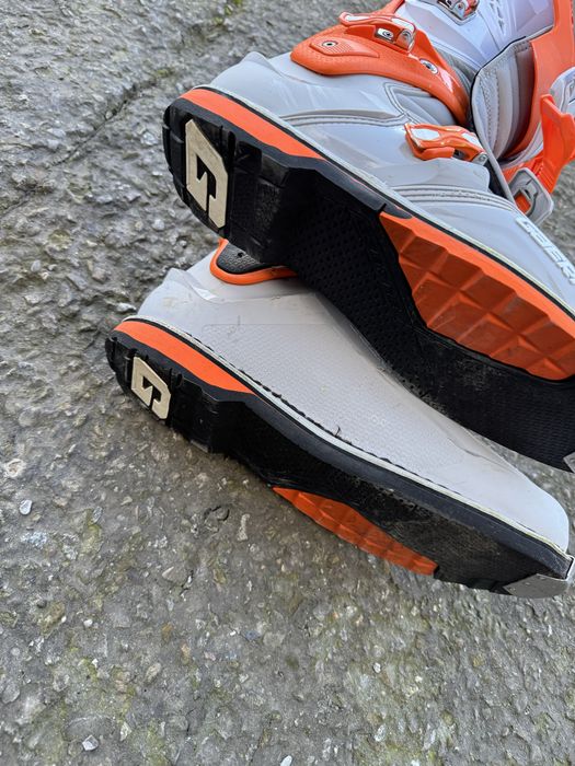 Gaerne sg-22 48 sidi fox