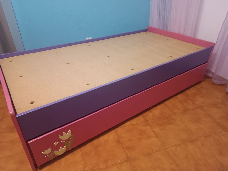 Vendo cama de solteiro