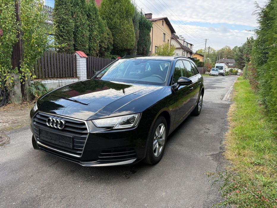 Audi A4 Avant Oryginalny Przebieg Dwa klucze  2.0 TDI Bezwypadkowy