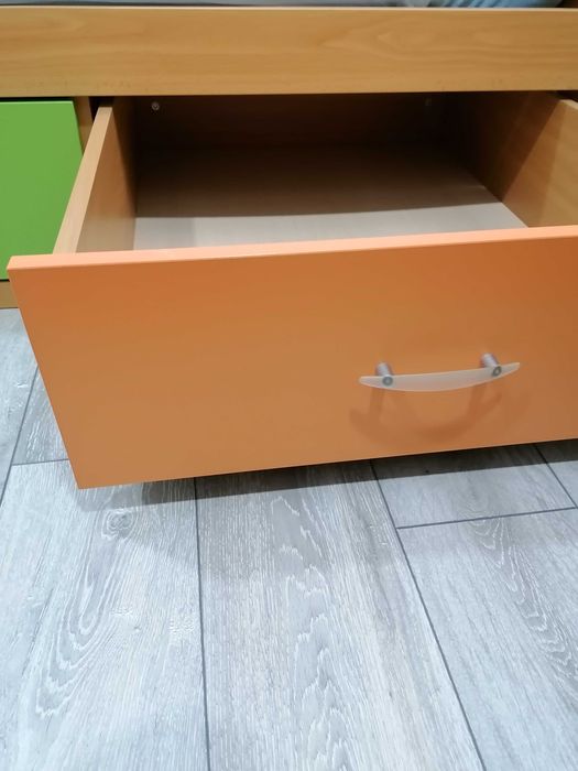 Cama com gavetas para quarto criança/jovem