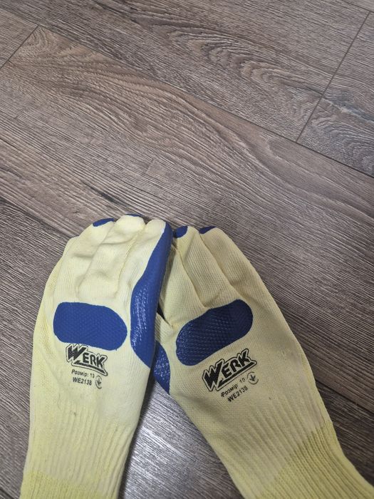 Захисні рукавиці WERK 35 грн