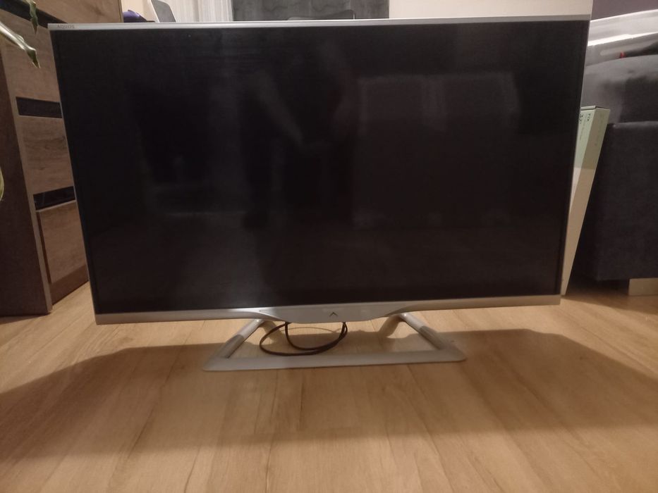 Telewizor marki Sharp