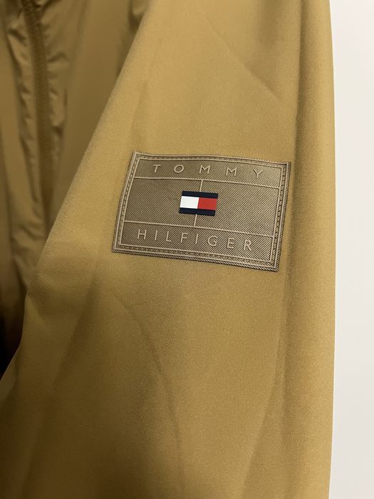 Tommy hilfiger чоловіча двостороння вітровка reversible