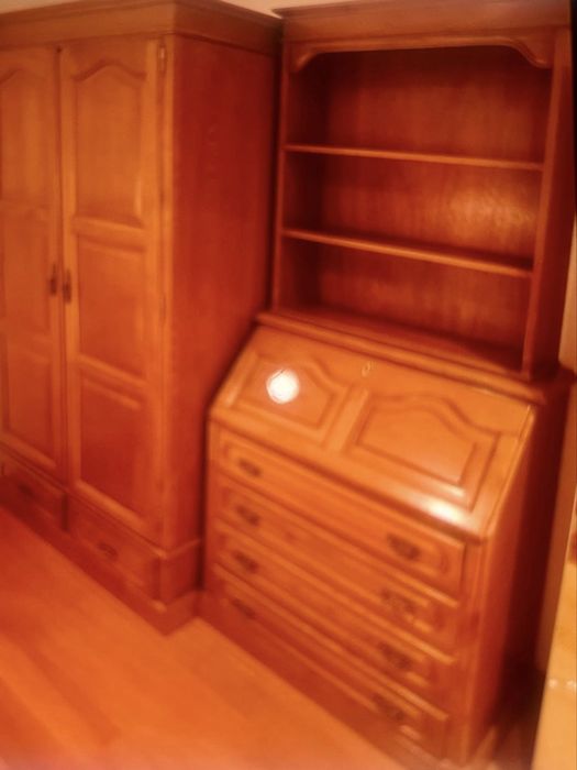 Mobilia de Quarto completa c/ escrivaninha