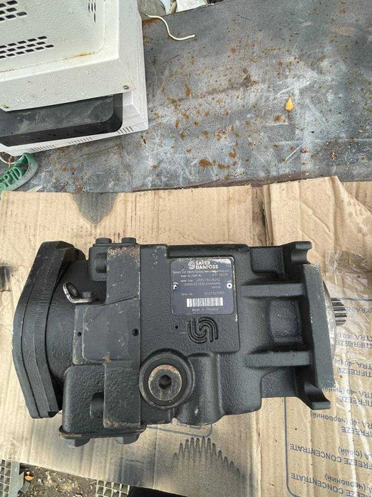 «Гідравлічний насос Sauer-Danfoss JRR075CLB252»