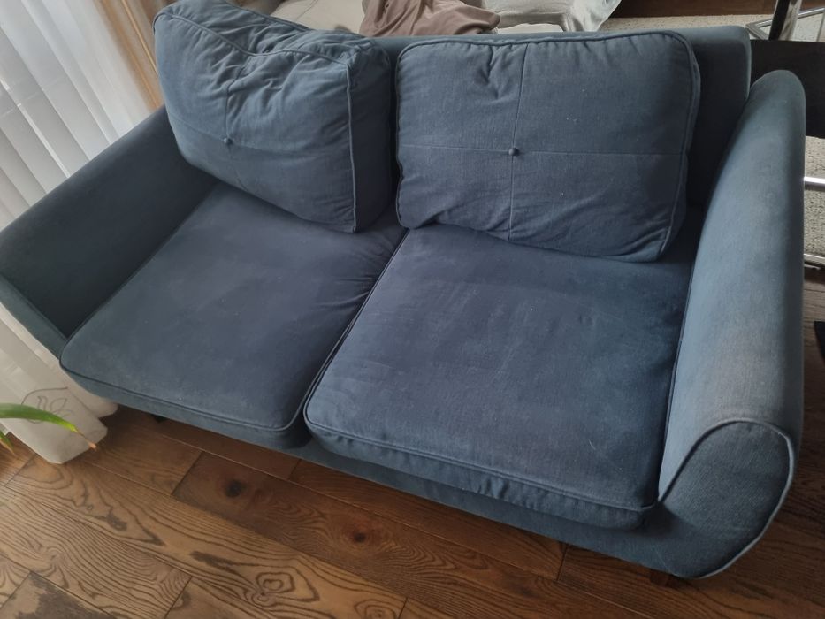 Sofa dwuosobowa niebieska