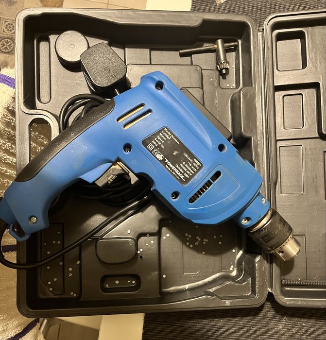 Furadeira Powerbase 710w