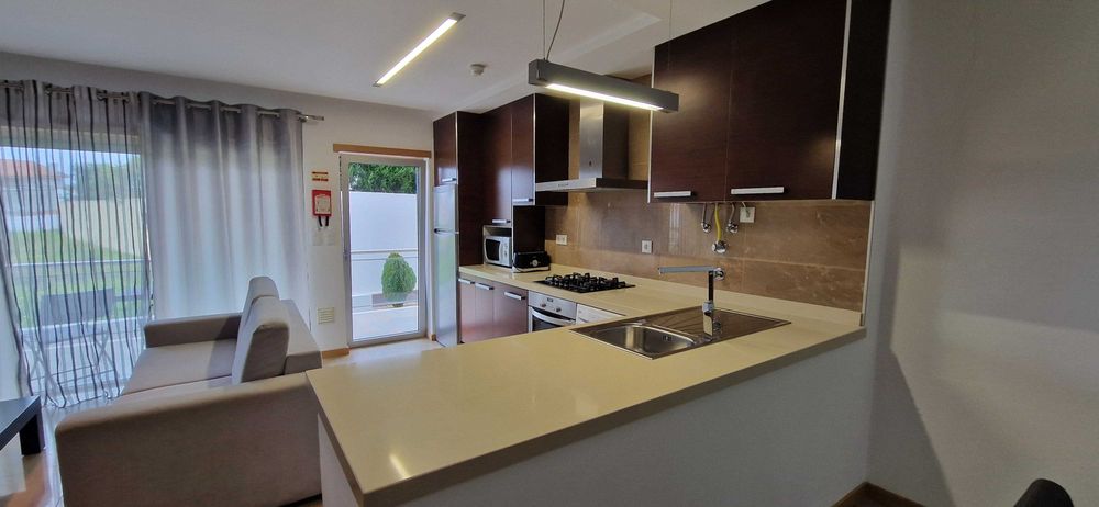 Apartamento T1 para férias com piscina a 700m praia São Martinho Porto