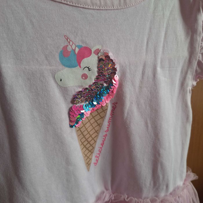 Рожева сукня на дівчинку 122 см