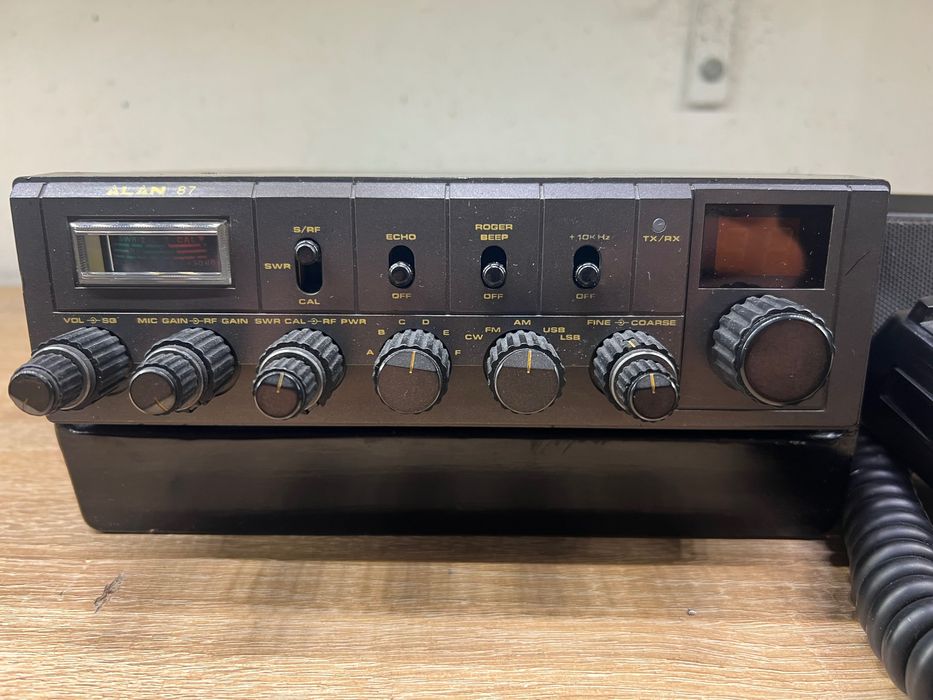 Zewnętrzny głośnik mikrofon ze wzmocnieniem Alan 87 z płytka echa.