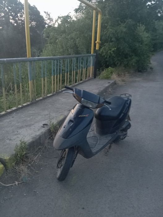 Suzuki lets 2 OLD