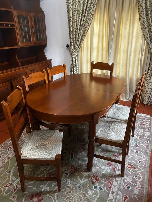 Mobiliário de sala de estar e de jantar