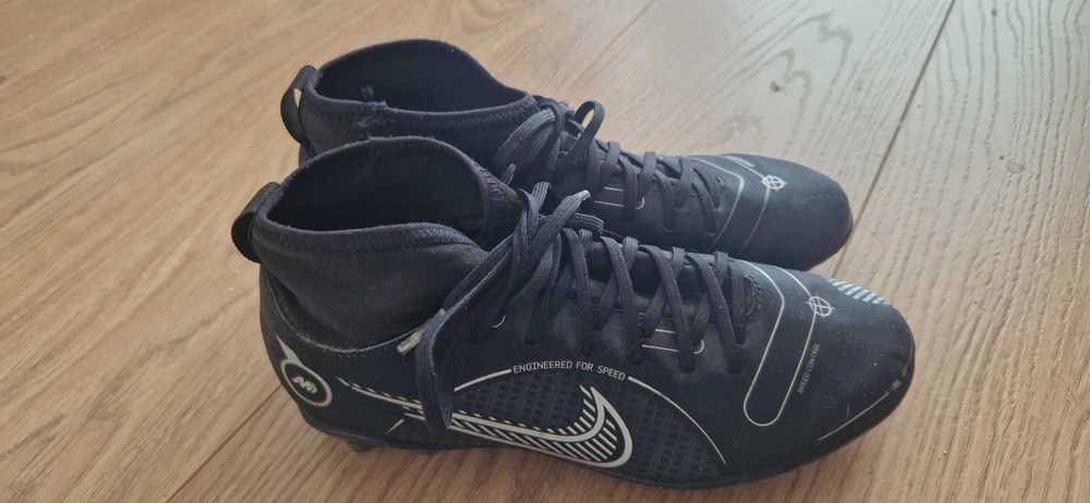 Chuteiras Nike Mercurial