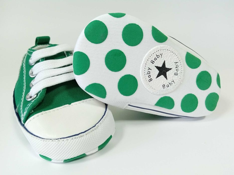 Ténis bebé novos - tamanho 11 - cor verde