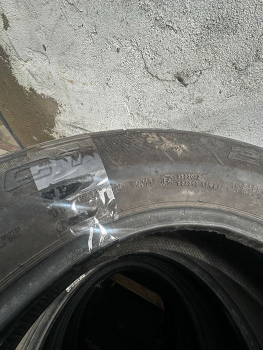 Продам шини 235-60-16 контінентал