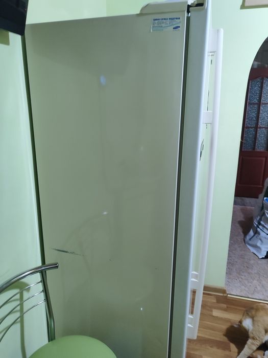 Продам холодильник Samsung
