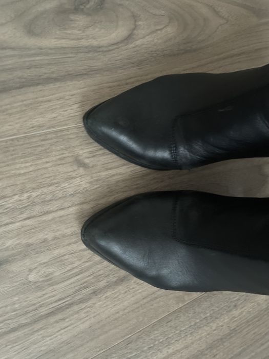 Buty na jesień DKNY